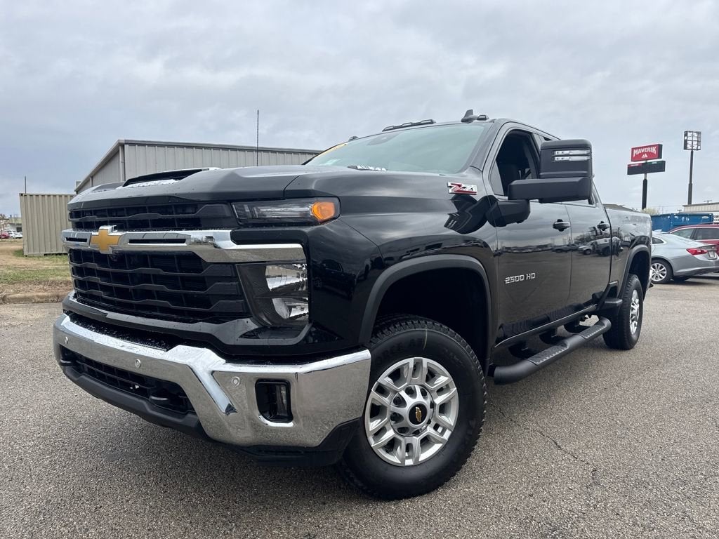 2026 Chevrolet Silverado 2500 HD LT in Black — front three-quarter view