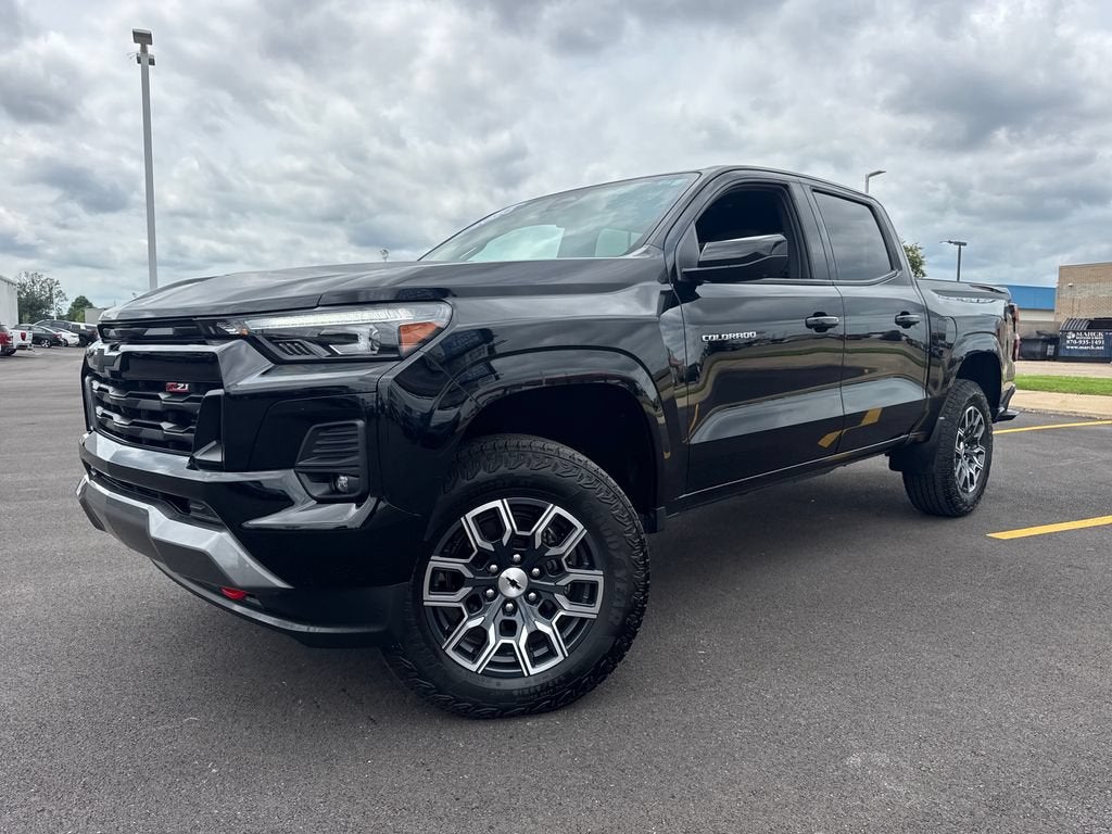 2024 Chevrolet Colorado Z71 in Black — front three-quarter view