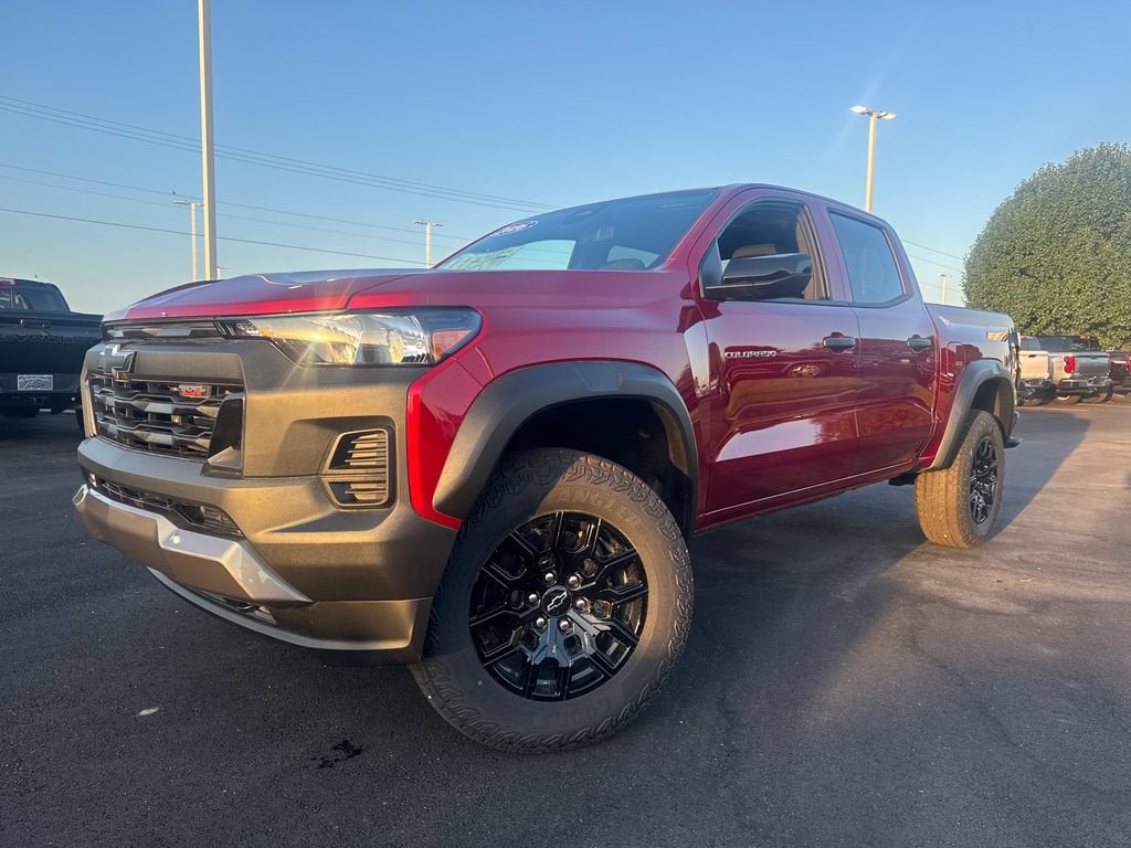 2026 Chevrolet Colorado Trail Boss in Radiant Red Tintcoat — front three-quarter view
