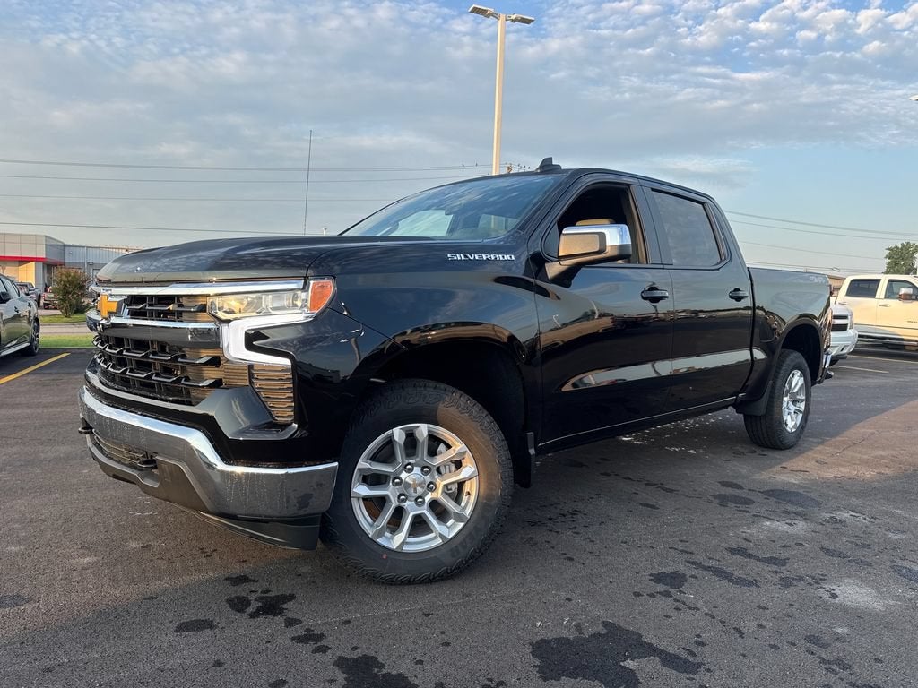 2026 Chevrolet Silverado 1500 LT in Black — front three-quarter view
