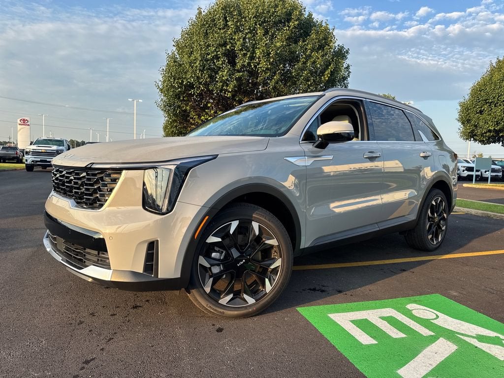 2026 Kia Sorento EX in Wolf Gray — front three-quarter view