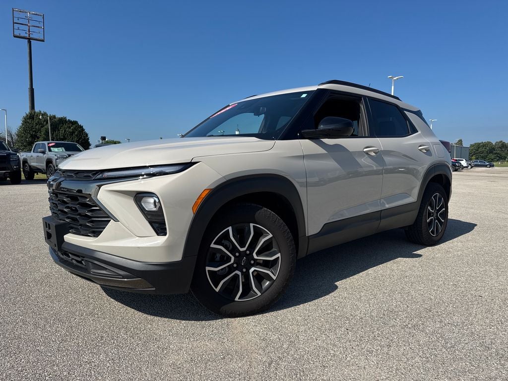 2026 Chevrolet TrailBlazer ACTIV in White — front three-quarter view